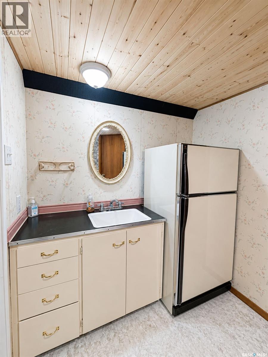 984 Bradshaw Place, Prince Albert, Saskatchewan  S6V 2P4 - Photo 19 - SK044226