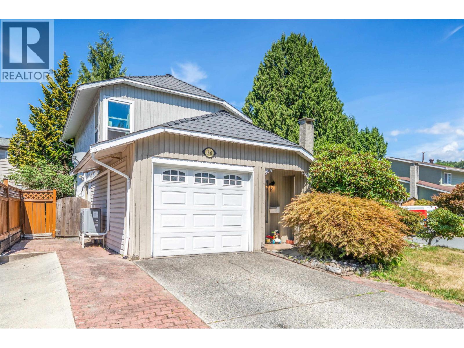 1961 Flynn Crescent, Coquitlam, British Columbia  V3E 1W7 - Photo 38 - R3152638