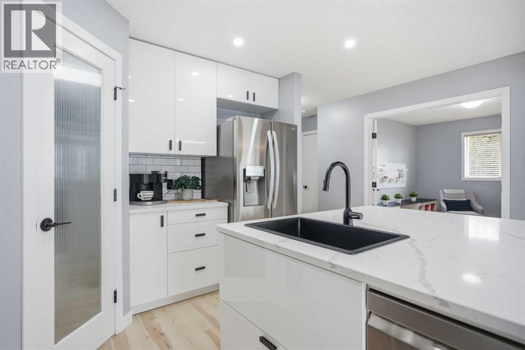 67 Kingsland Heights SE, Airdrie, Alberta  T4A 0A3 - Photo 7 - A2306342