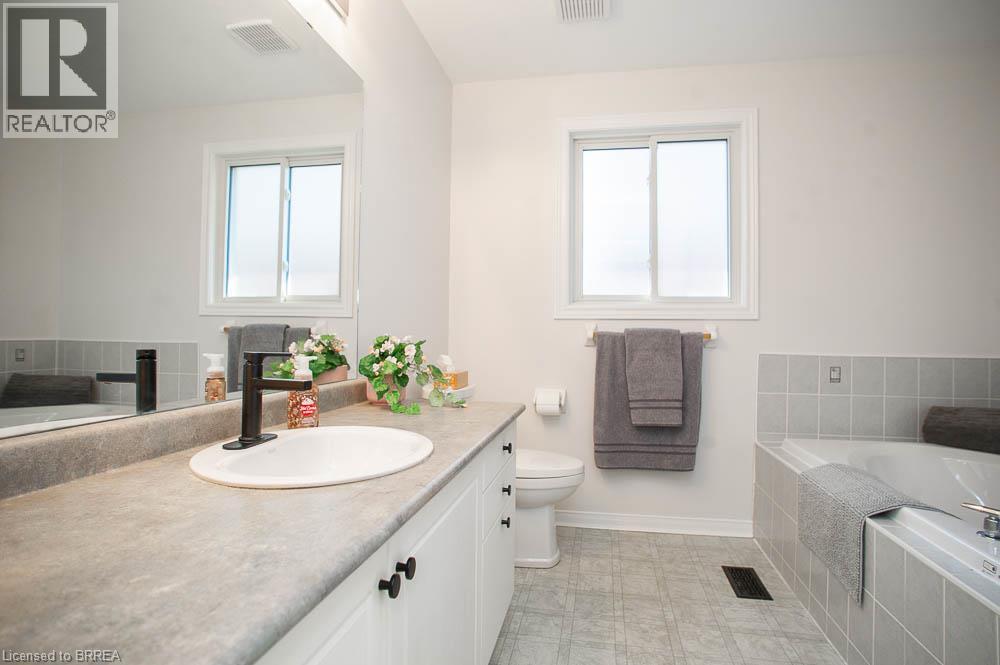 48 Lovell Crescent, Brantford, Ontario  N3T 6P3 - Photo 17 - 40852927