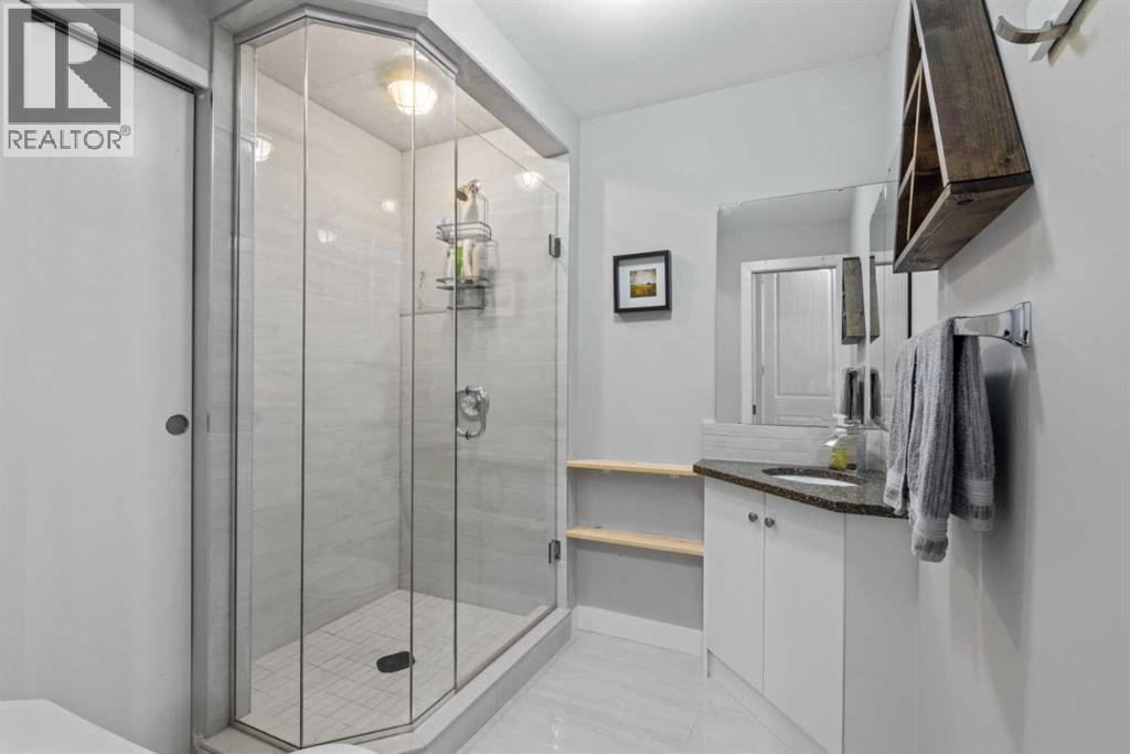 6417 34 Avenue NW, Calgary, Alberta  T3B 1M9 - Photo 33 - A2312997