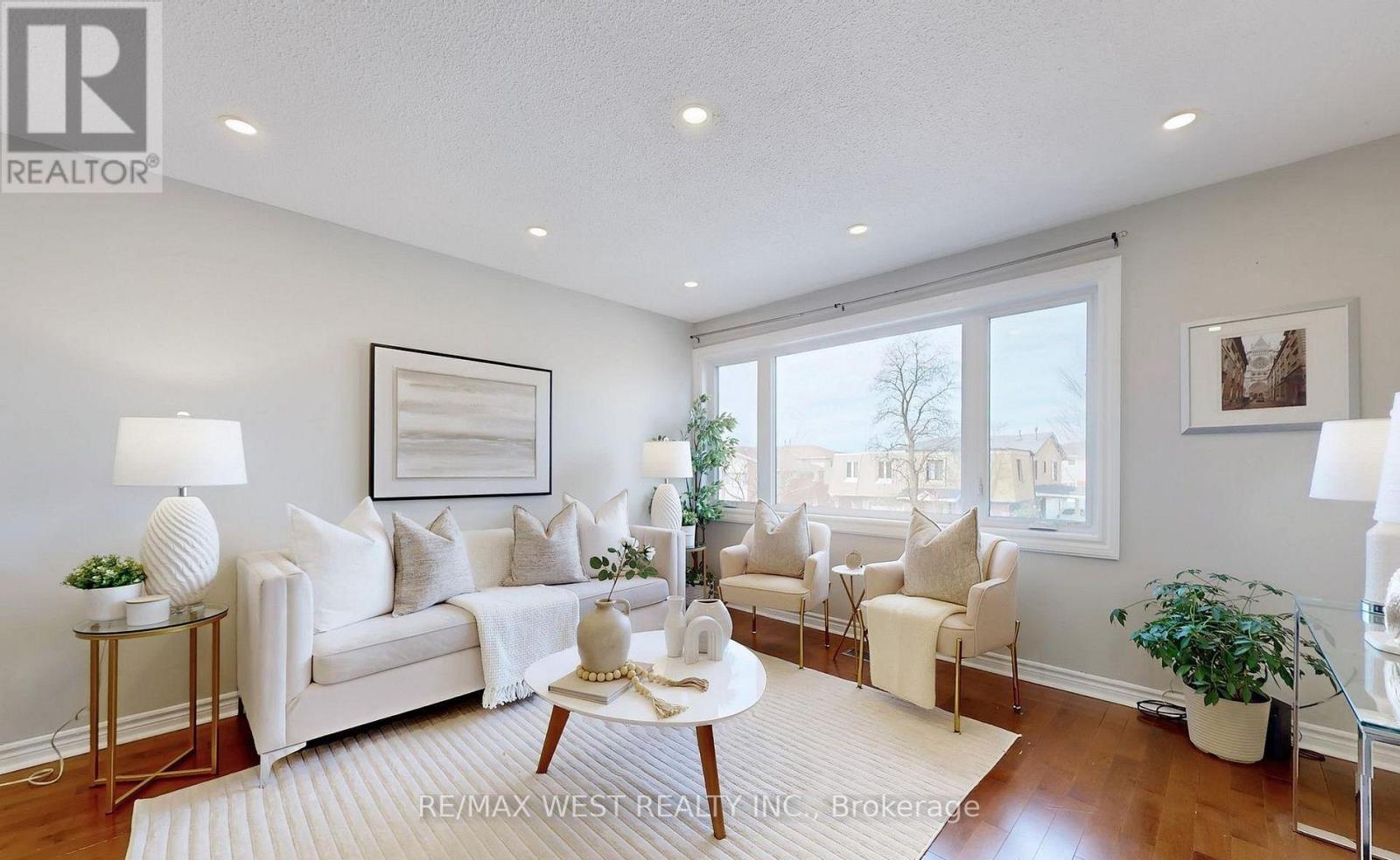 113 Kingswood Drive N, Brampton, Ontario  L6V 2X5 - Photo 4 - W13478214