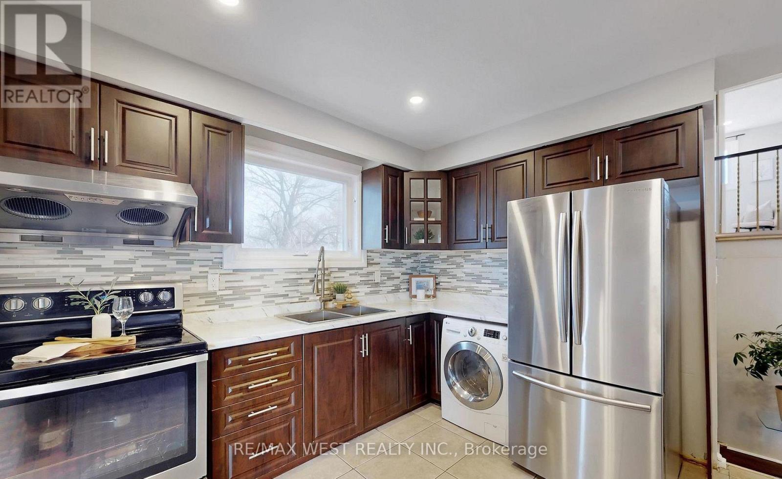 113 Kingswood Drive N, Brampton, Ontario  L6V 2X5 - Photo 13 - W13478214