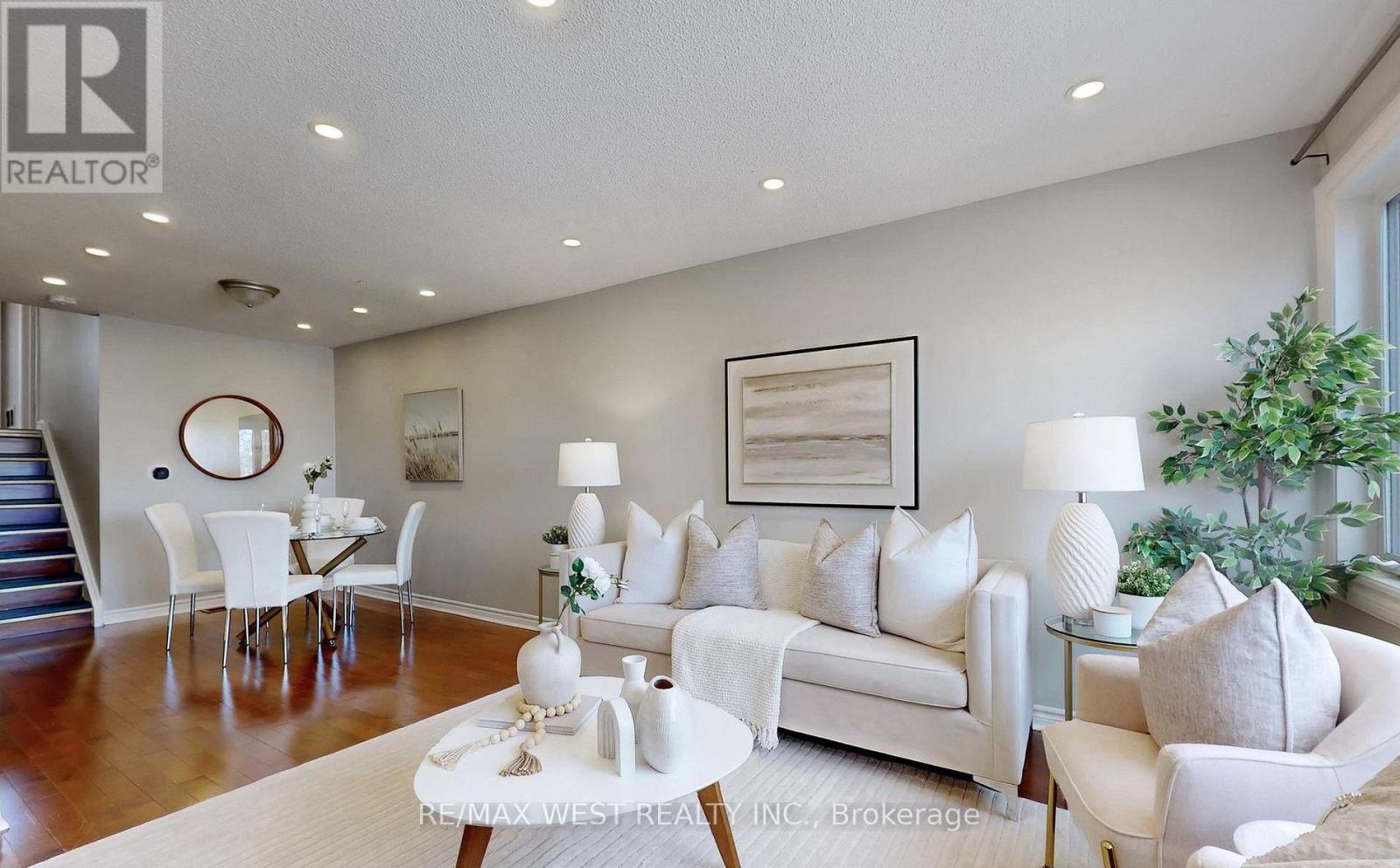 113 Kingswood Drive N, Brampton, Ontario  L6V 2X5 - Photo 6 - W13478214