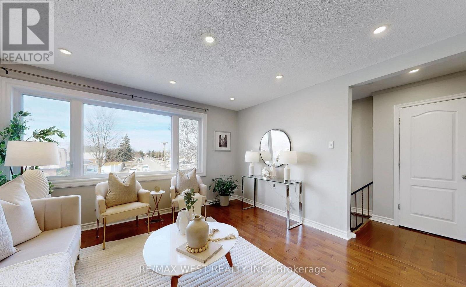 113 Kingswood Drive N, Brampton, Ontario  L6V 2X5 - Photo 7 - W13478214