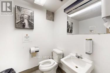 901 Jane Street, Toronto, Ontario  M6N 4C6 - Photo 11 - W12802990