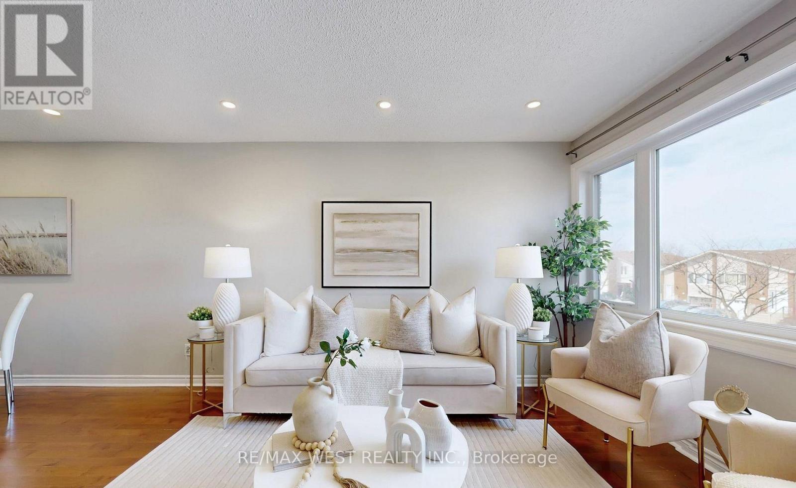 113 Kingswood Drive N, Brampton, Ontario  L6V 2X5 - Photo 5 - W13478214