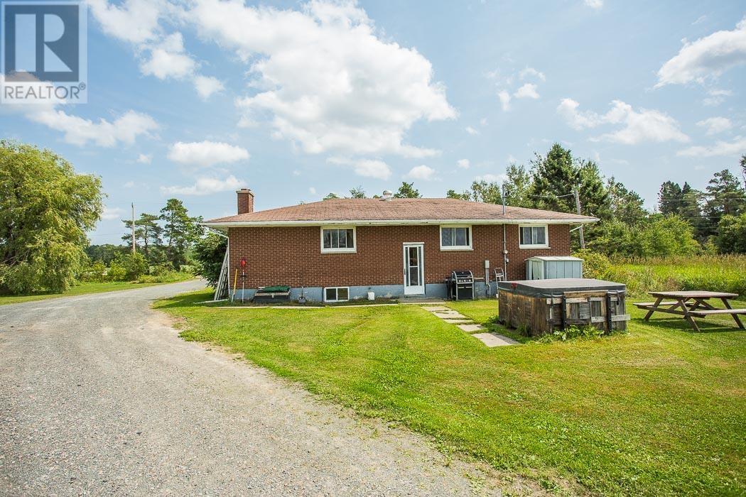 135 Jeffrey Side Rd, Plummer Additional Township, Bruce Mines, Ontario P0R 1C0 - Photo 41 - SM261022