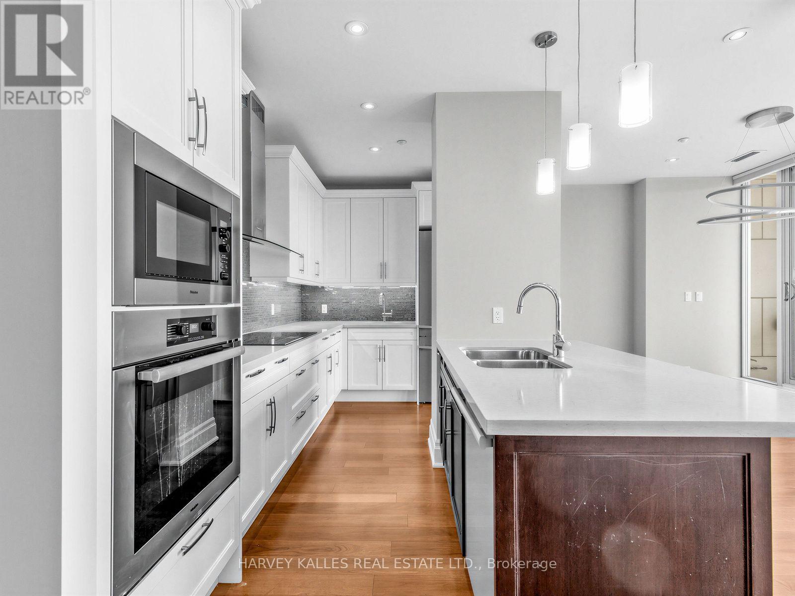 404 - 1 Rainsford Road, Toronto, Ontario  M4L 3N5 - Photo 12 - E13640806