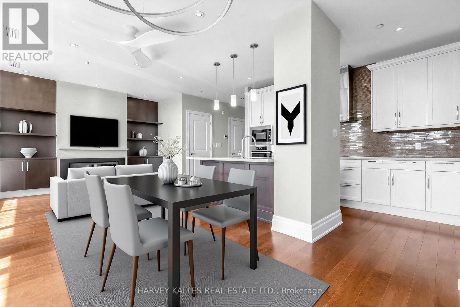 404 - 1 Rainsford Road, Toronto, Ontario  M4L 3N5 - Photo 4 - E13640806