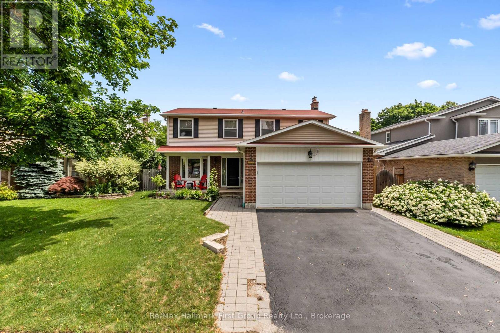 523 REYNOLDS STREET, Whitby, Ontario