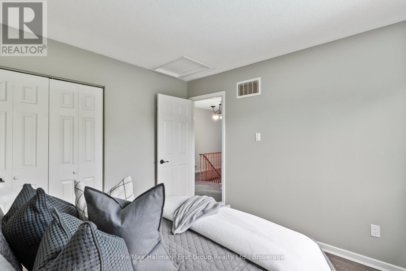 523 Reynolds Street, Whitby, Ontario  L1N 6H4 - Photo 33 - E13641874