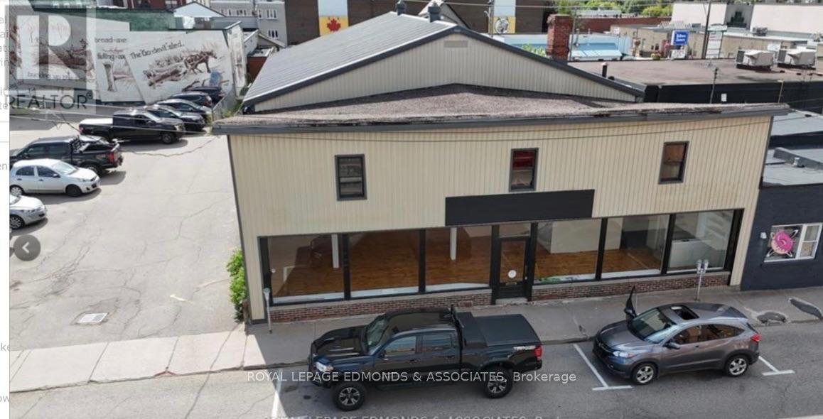 174 Albert Street, Pembroke, Ontario K8A 4K6 - Photo 1 - X13641830