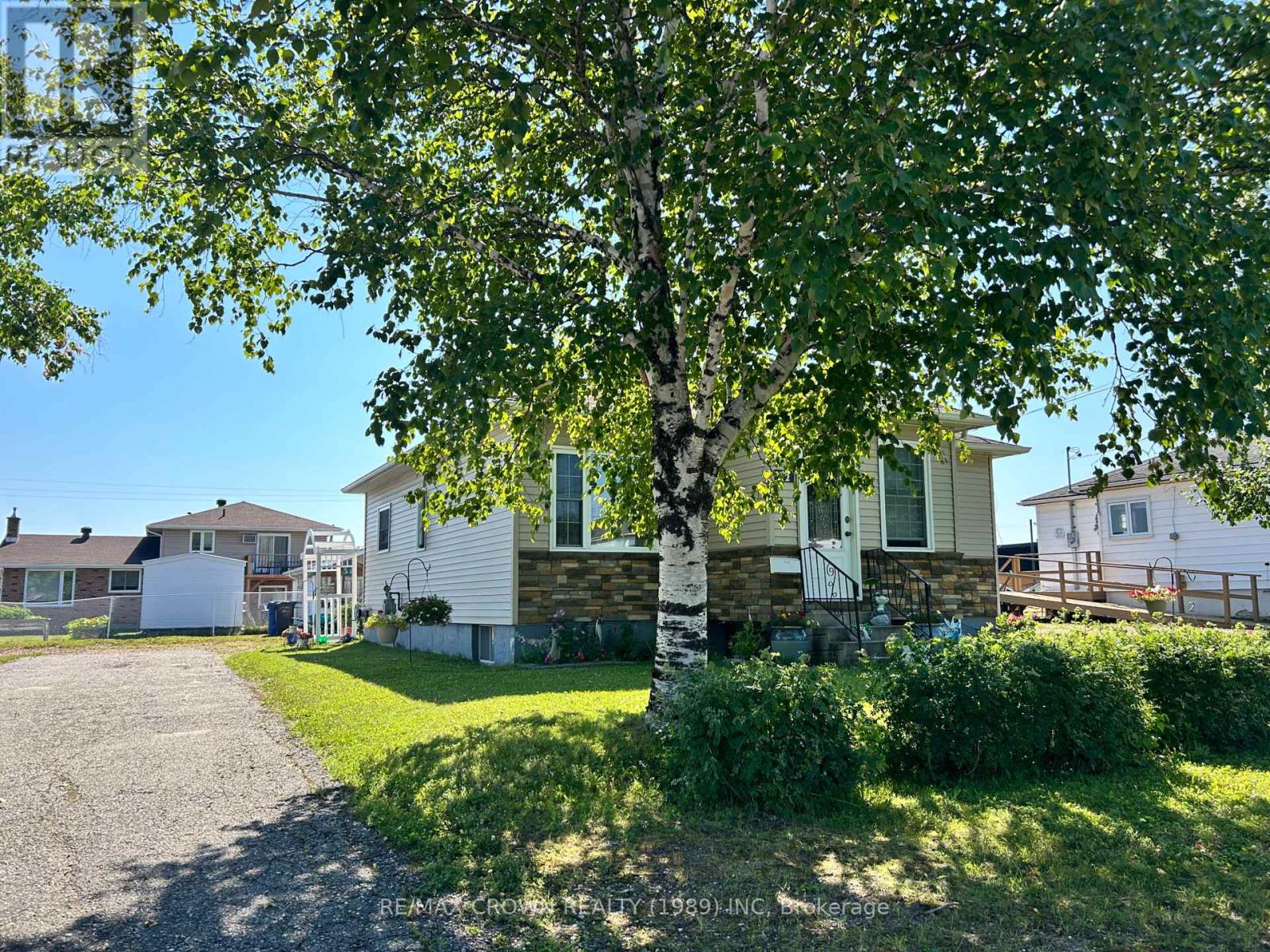 12 Erickson Avenue, Kapuskasing, Ontario  P5N 2K7 - Photo 1 - T13641894