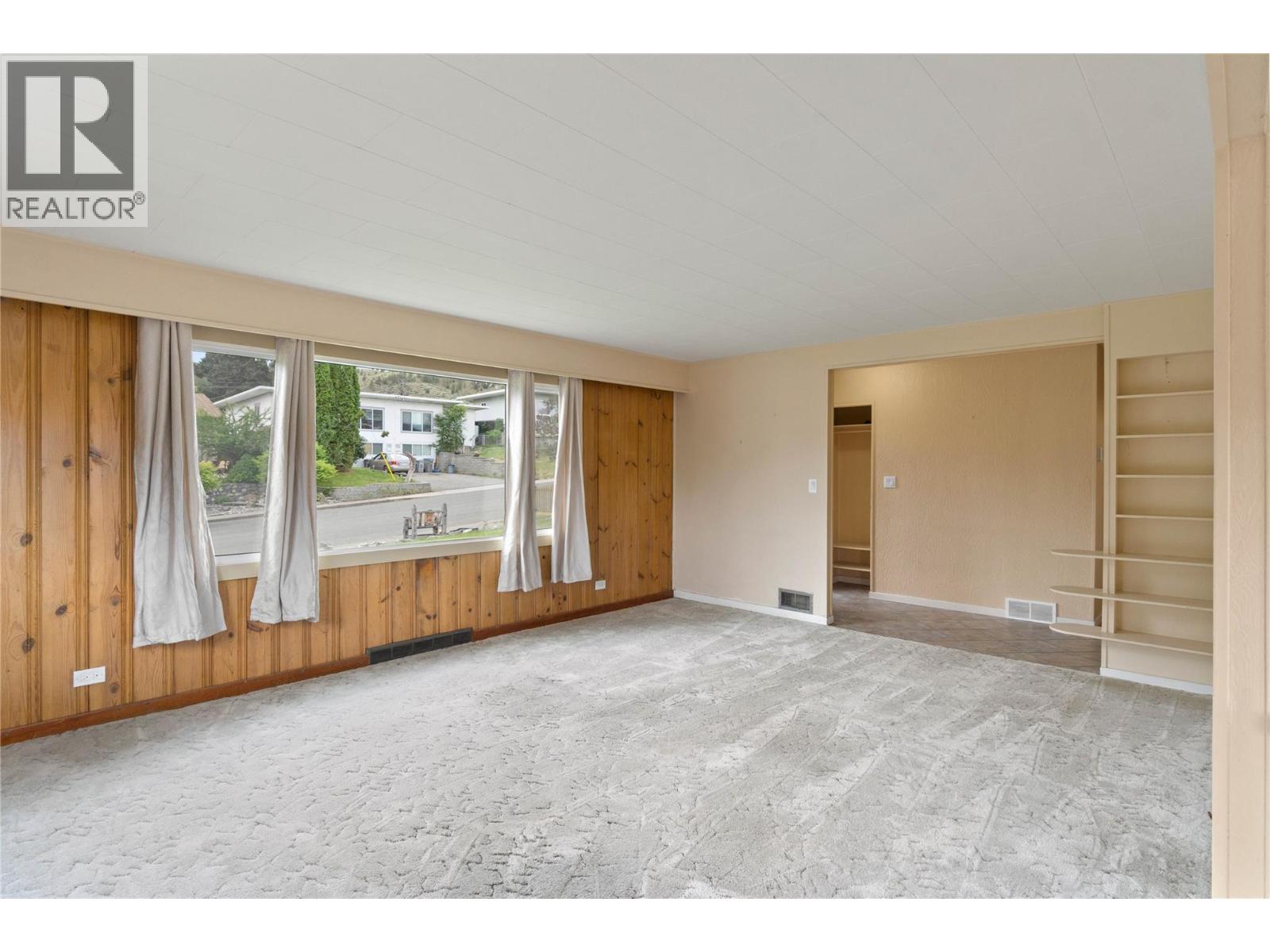 592 Munro Street, Kamloops, British Columbia  V2C 3E4 - Photo 3 - 10390455