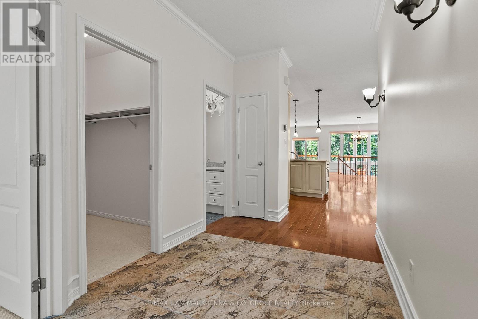 110 Heathercrest Private, Ottawa, Ontario  K2J 5E6 - Photo 4 - X13641846