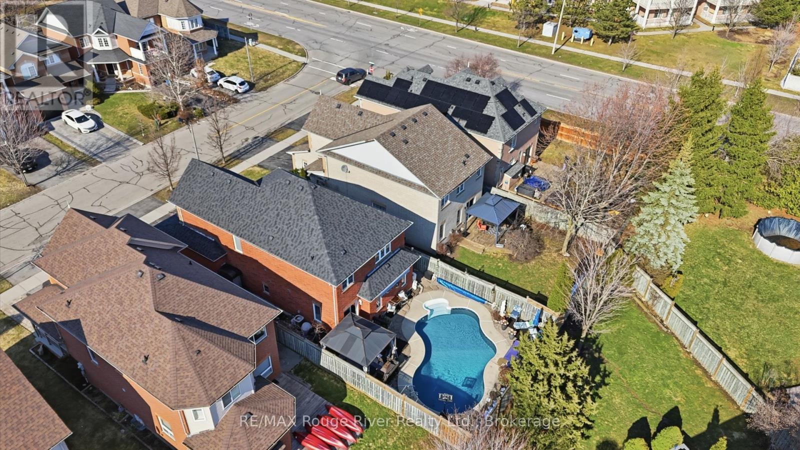 5 Iberville Road, Whitby, Ontario  L1M 1H5 - Photo 4 - E13507890