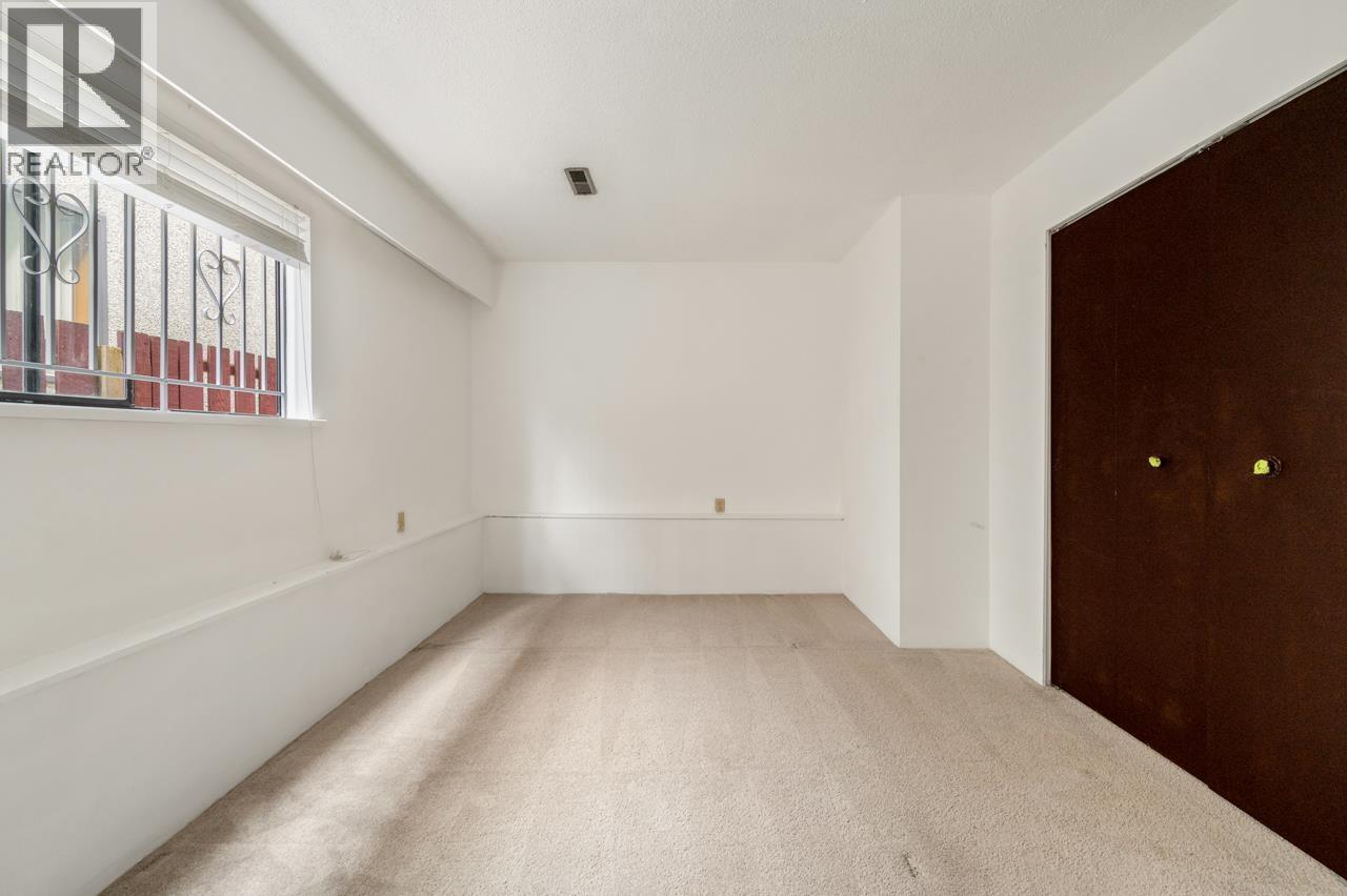 2539 E 34th Avenue, Vancouver, British Columbia V5R 2T1 - Photo 2 - R3153002
