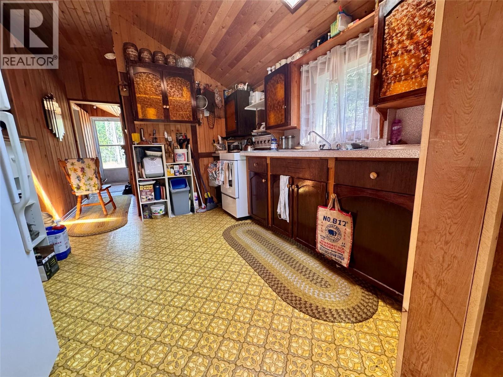 9748 Braunagel Road, Moyie, British Columbia  V0B 2A0 - Photo 11 - 10396702