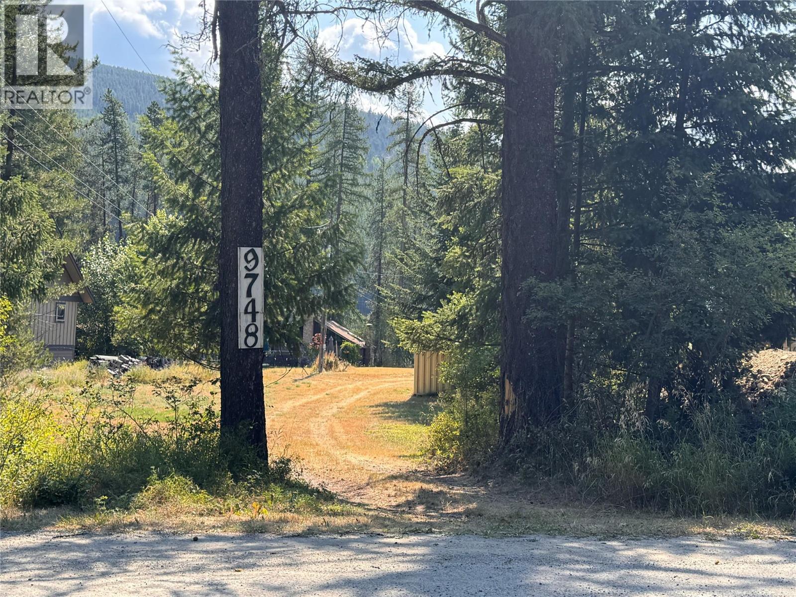 9748 Braunagel Road, Moyie, British Columbia  V0B 2A0 - Photo 6 - 10396702