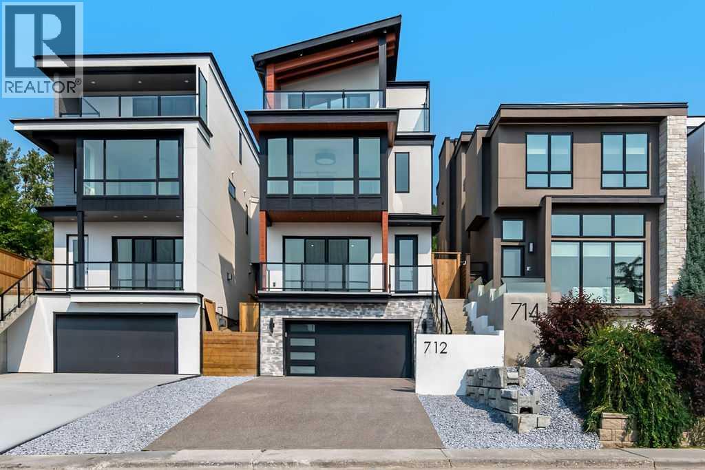 712 Bridge Crescent NE, Calgary, Alberta  T2E 5B5 - Photo 2 - A2288587