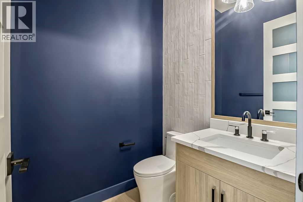 712 Bridge Crescent NE, Calgary, Alberta  T2E 5B5 - Photo 23 - A2288587