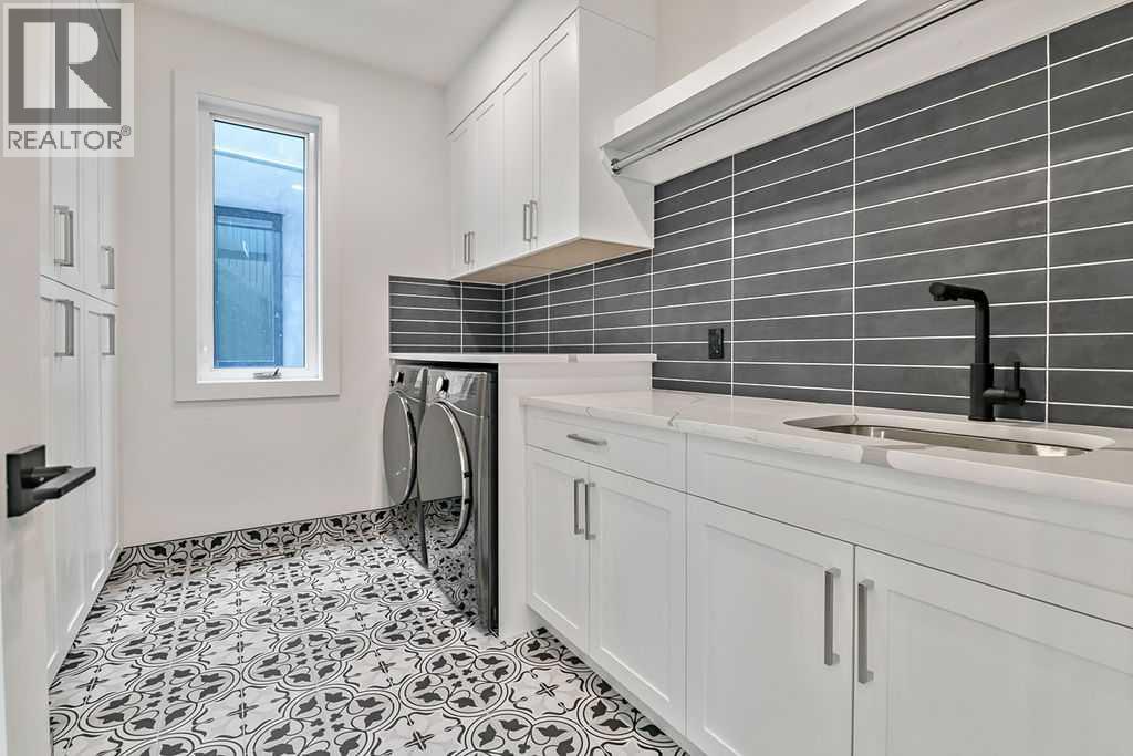 712 Bridge Crescent NE, Calgary, Alberta  T2E 5B5 - Photo 35 - A2288587