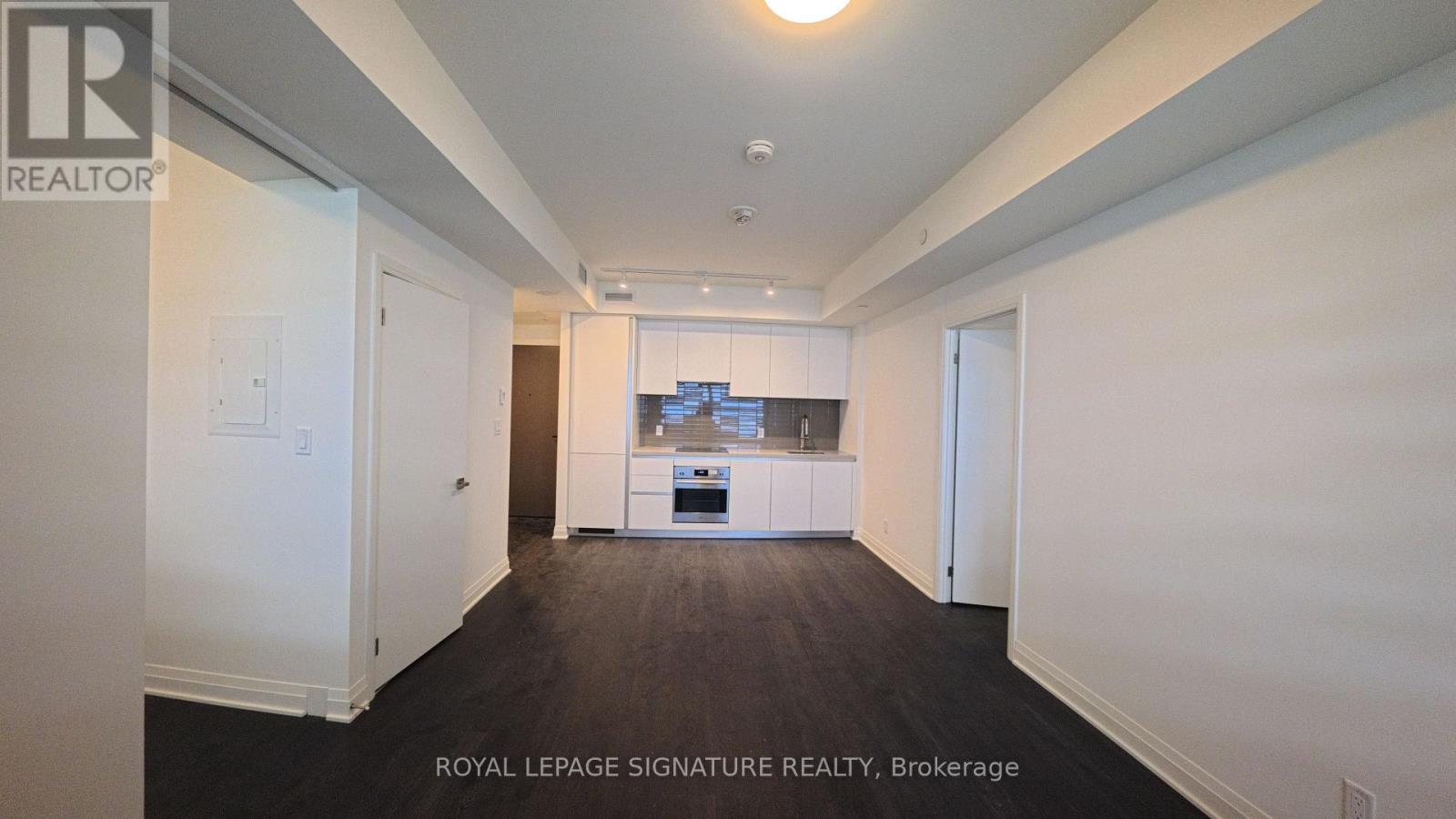 4803 - 4015 The Exchange NE, Mississauga, Ontario L5B 0N9 - Photo 3 - W13641788