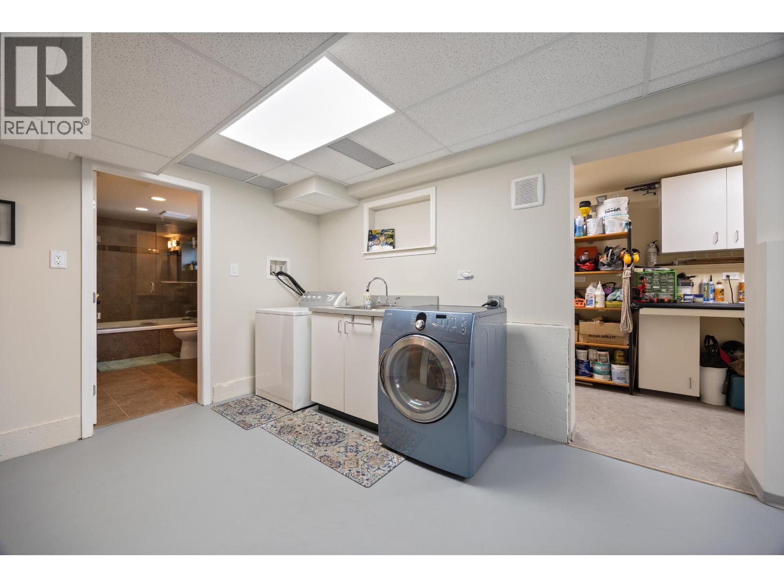 8236 17th Avenue, Burnaby, British Columbia  V3N 1M8 - Photo 28 - R3152347