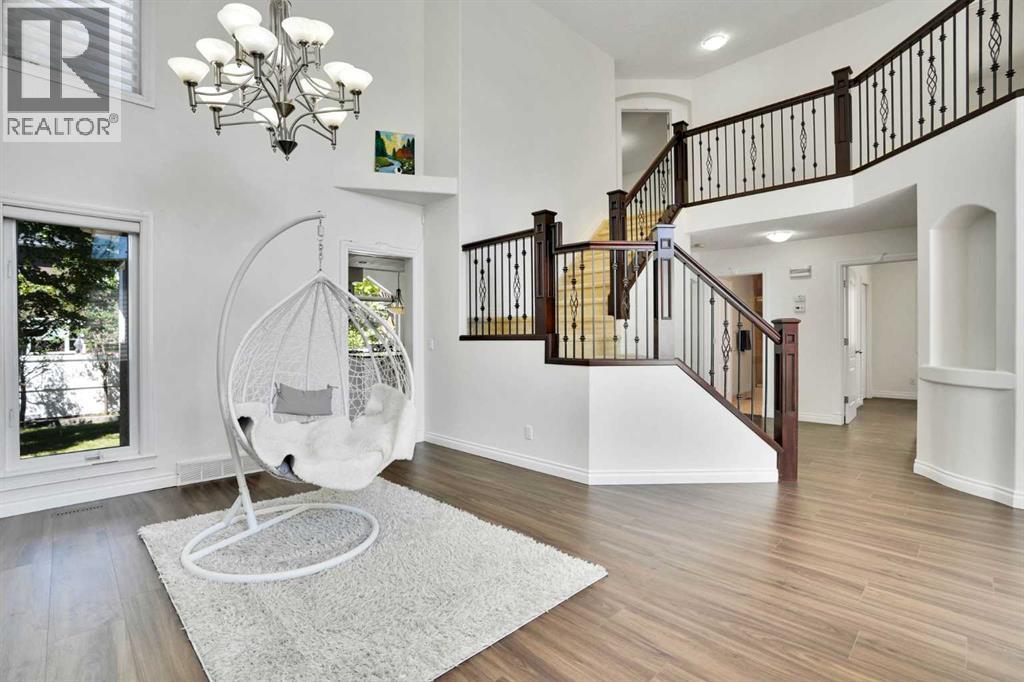 132 Evergreen Close NW, Calgary, Alberta  T2Y 2X8 - Photo 5 - A2334482