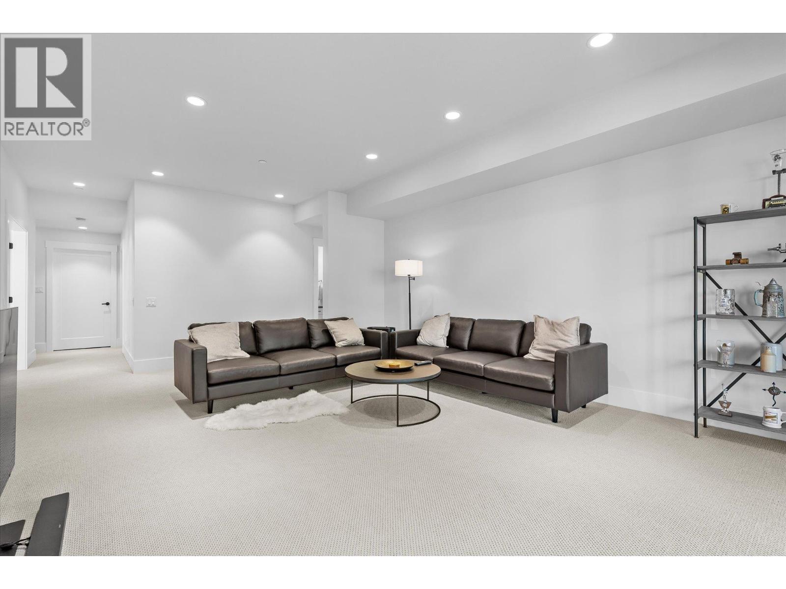 185 Diamond Way, Vernon, British Columbia  V1H 0A2 - Photo 33 - 10396877