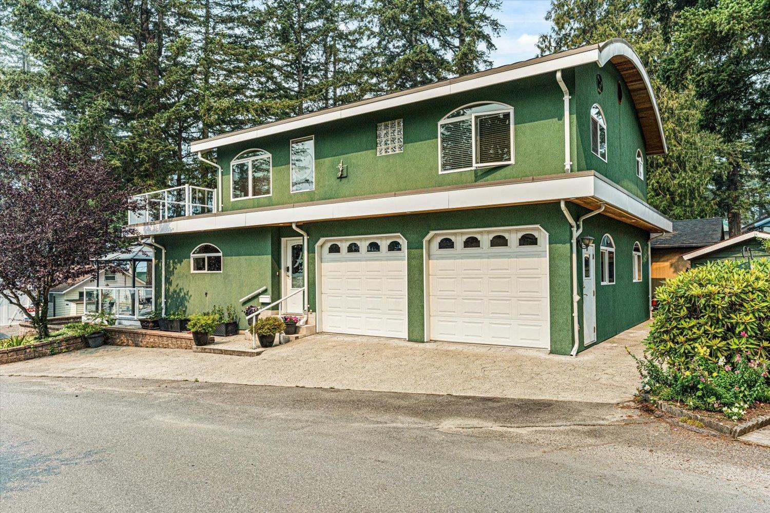 267 FIRST AVENUE|Cultus Lake North, Cultus Lake, British Columbia