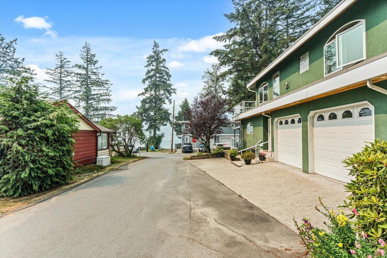 267 First Avenue, Cultus Lake North, Cultus Lake, British Columbia  V2R 4Z4 - Photo 4 - R3151928