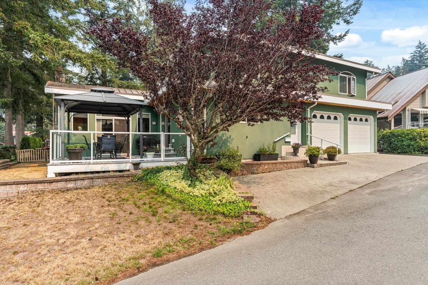 267 First Avenue, Cultus Lake North, Cultus Lake, British Columbia  V2R 4Z4 - Photo 2 - R3151928