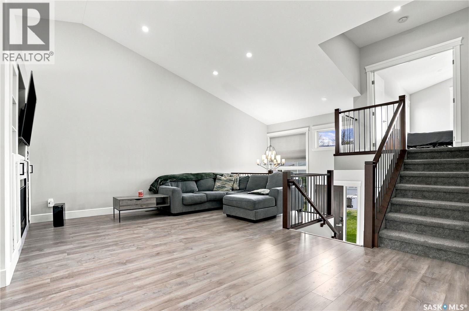 670 Fast Crescent, Saskatoon, Saskatchewan  S7W 0X1 - Photo 4 - SK044587