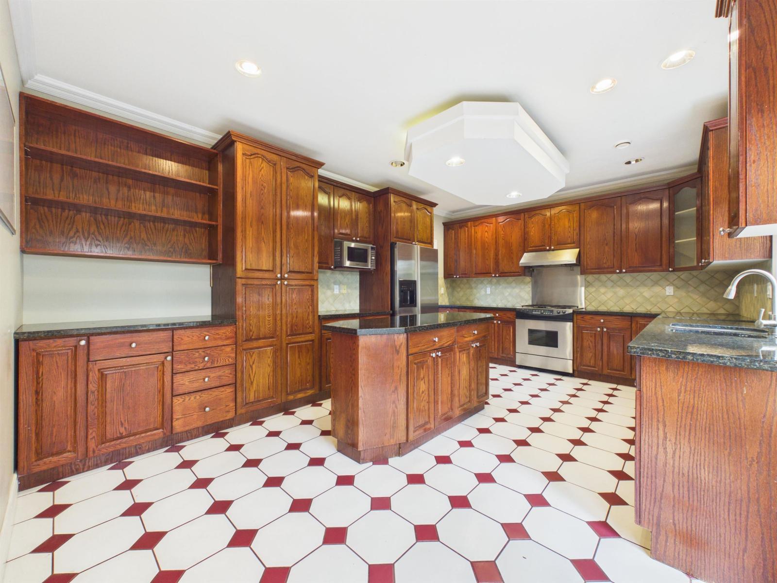14036 90 Avenue, Surrey, British Columbia  V3V 7Z6 - Photo 6 - R3152659