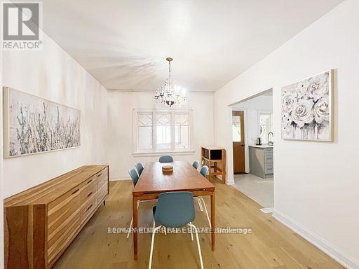 Upper 299 Robina Avenue E, Toronto, Ontario  M6C 3Z2 - Photo 7 - C13563530