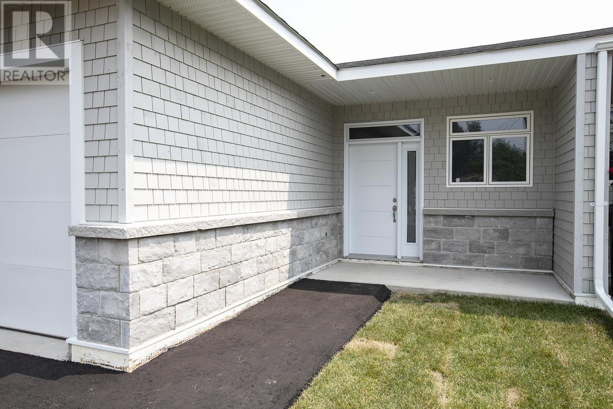 209 Old Garden River Rd, Sault Ste. Marie, Ontario  P6A 5K7 - Photo 3 - SM261888