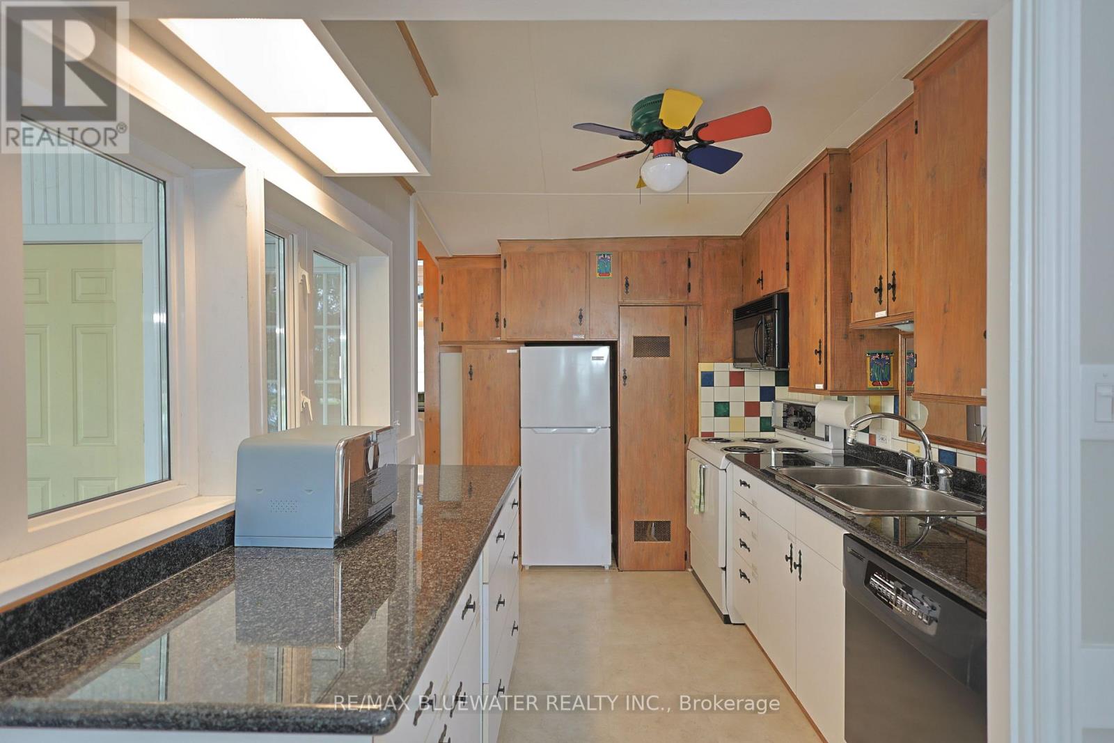 5 Phillip Street, South Huron, Ontario  N0M 1T0 - Photo 31 - X13642116