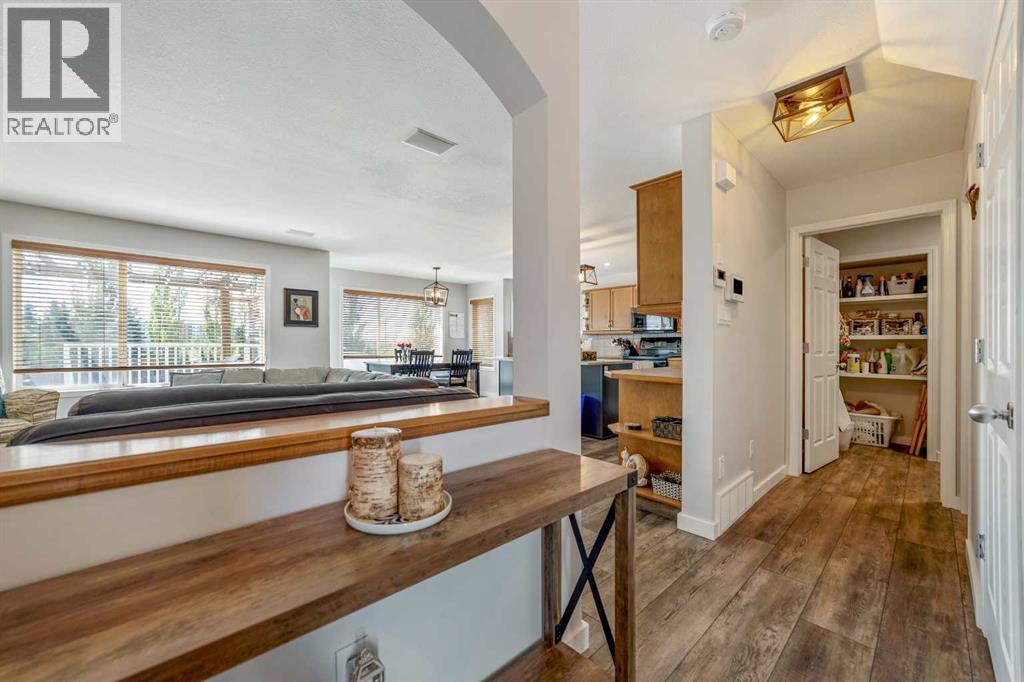 68 Blackfoot Circle W, Lethbridge, Alberta  T1K 7V6 - Photo 3 - A2333549