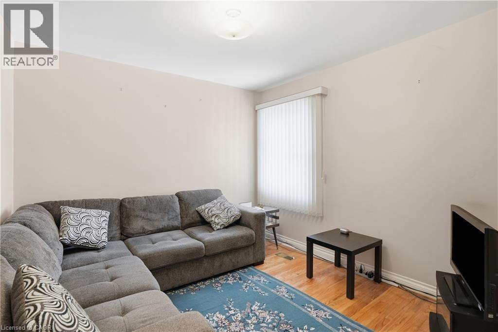 18 Pleasant Avenue, Stoney Creek, Ontario  L8G 2L2 - Photo 11 - 40843435