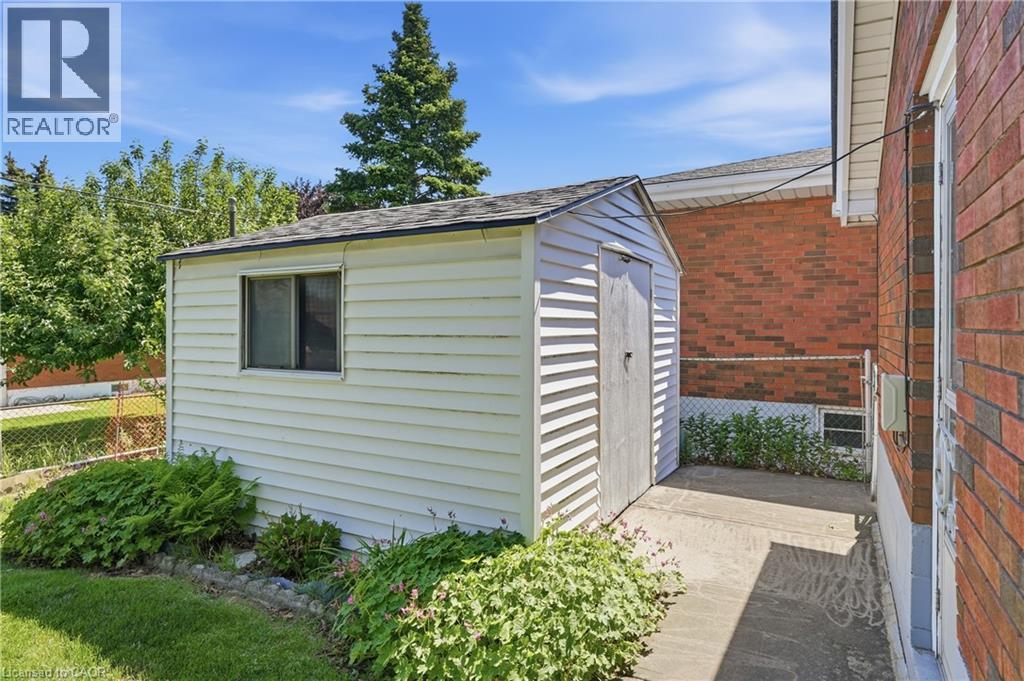 18 Pleasant Avenue, Stoney Creek, Ontario  L8G 2L2 - Photo 28 - 40843435