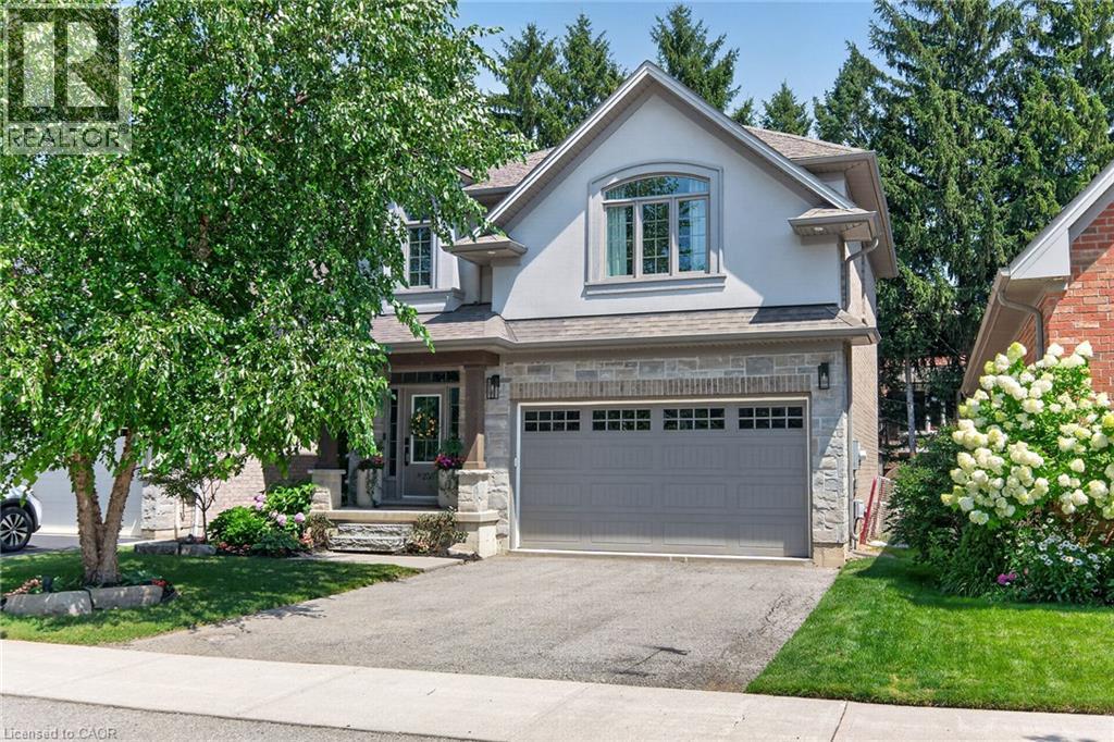 256 MOORLAND Crescent, Ancaster, Ontario