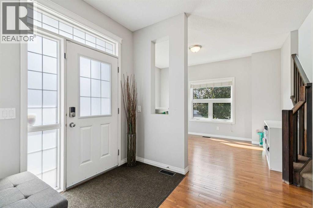 252 Silverado Plains Close SW, Calgary, Alberta  T2X 0G6 - Photo 3 - A2334618