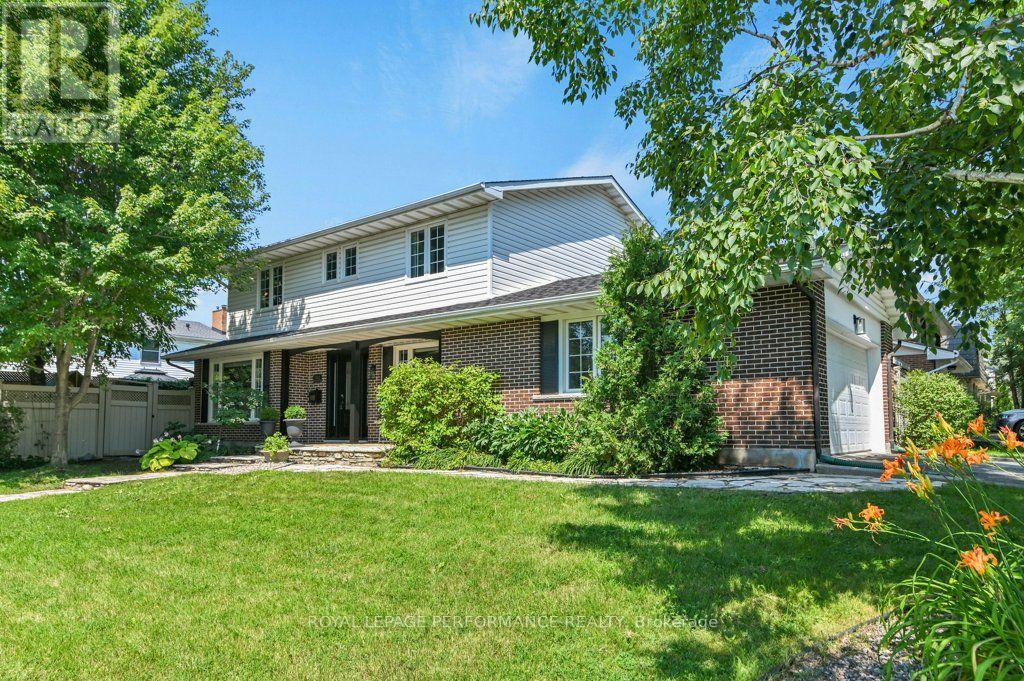 2401 Wyndale Crescent, Ottawa, Ontario  K1H 7A5 - Photo 2 - X13641950