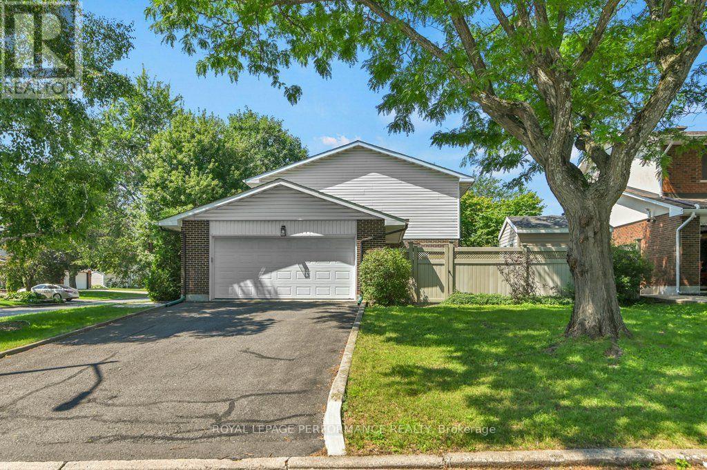 2401 Wyndale Crescent, Ottawa, Ontario  K1H 7A5 - Photo 3 - X13641950