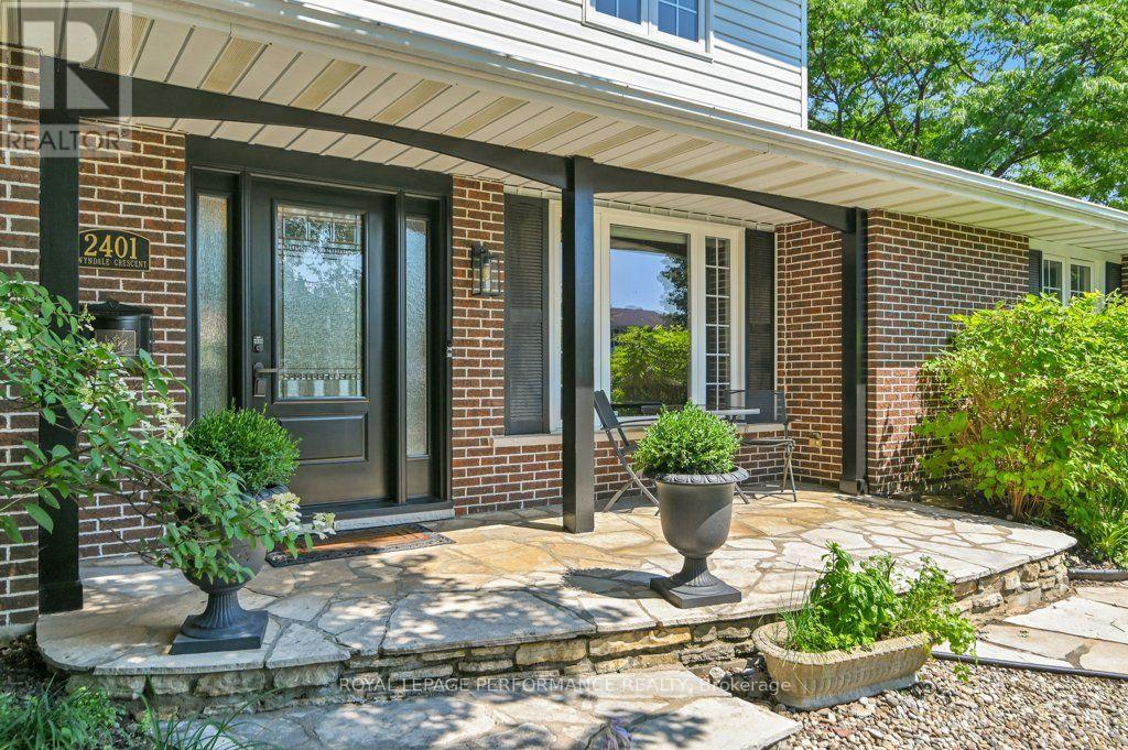 2401 Wyndale Crescent, Ottawa, Ontario  K1H 7A5 - Photo 4 - X13641950