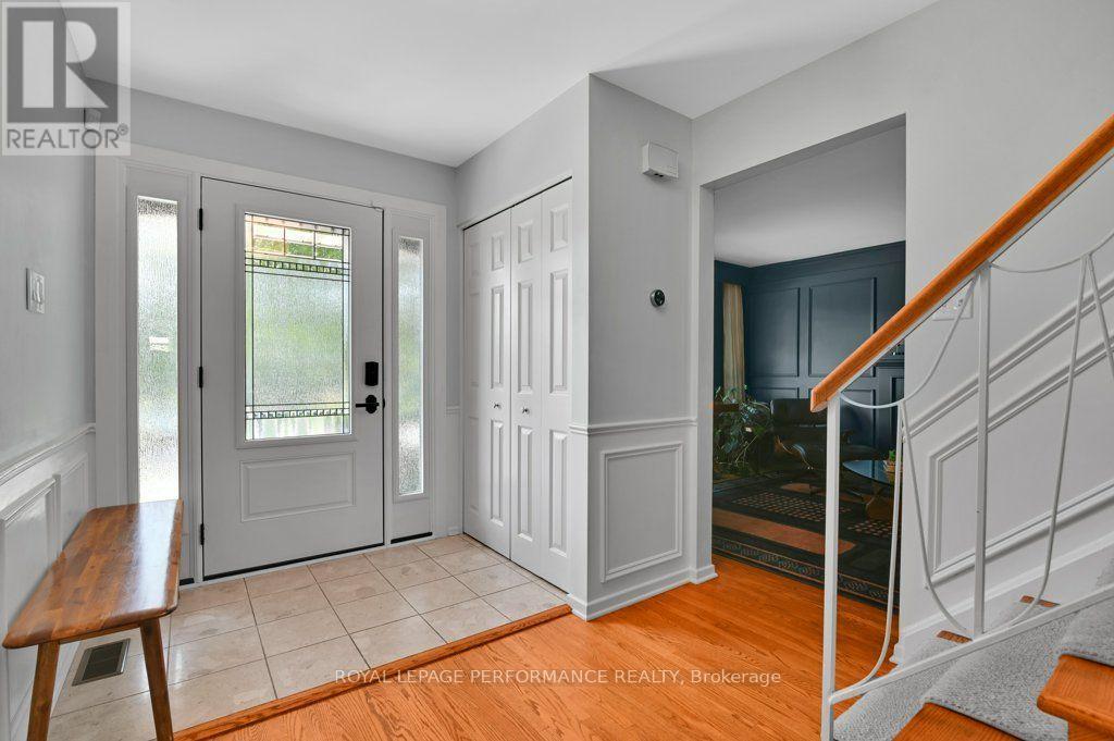 2401 Wyndale Crescent, Ottawa, Ontario  K1H 7A5 - Photo 5 - X13641950