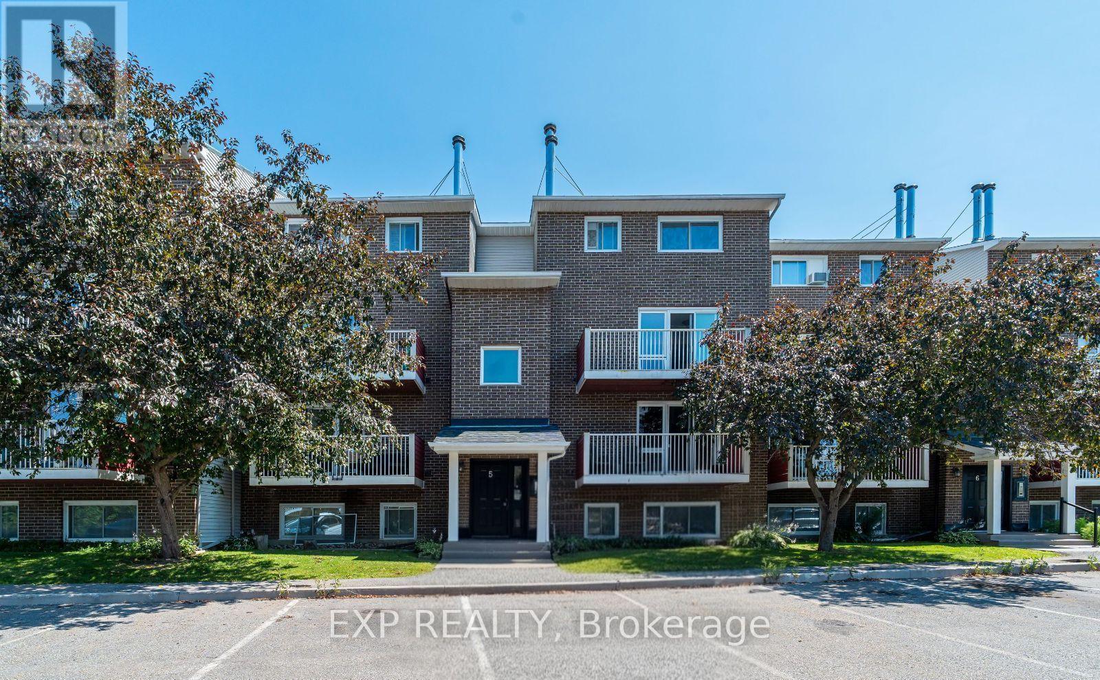505 - 1589 ST. BERNARD STREET, Ottawa, Ontario