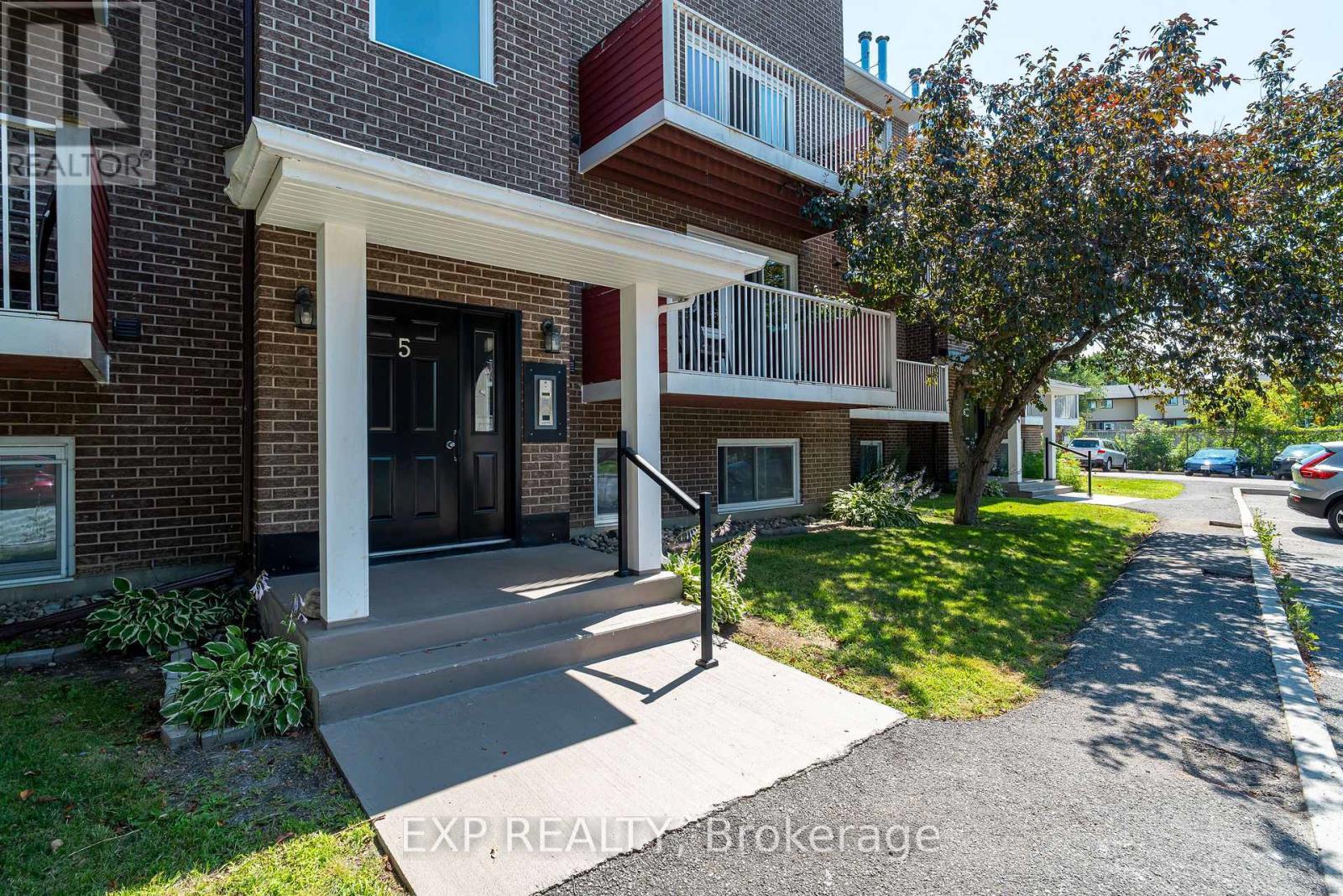 505 - 1589 St. Bernard Street, Ottawa, Ontario  K1T 3H9 - Photo 2 - X13641988